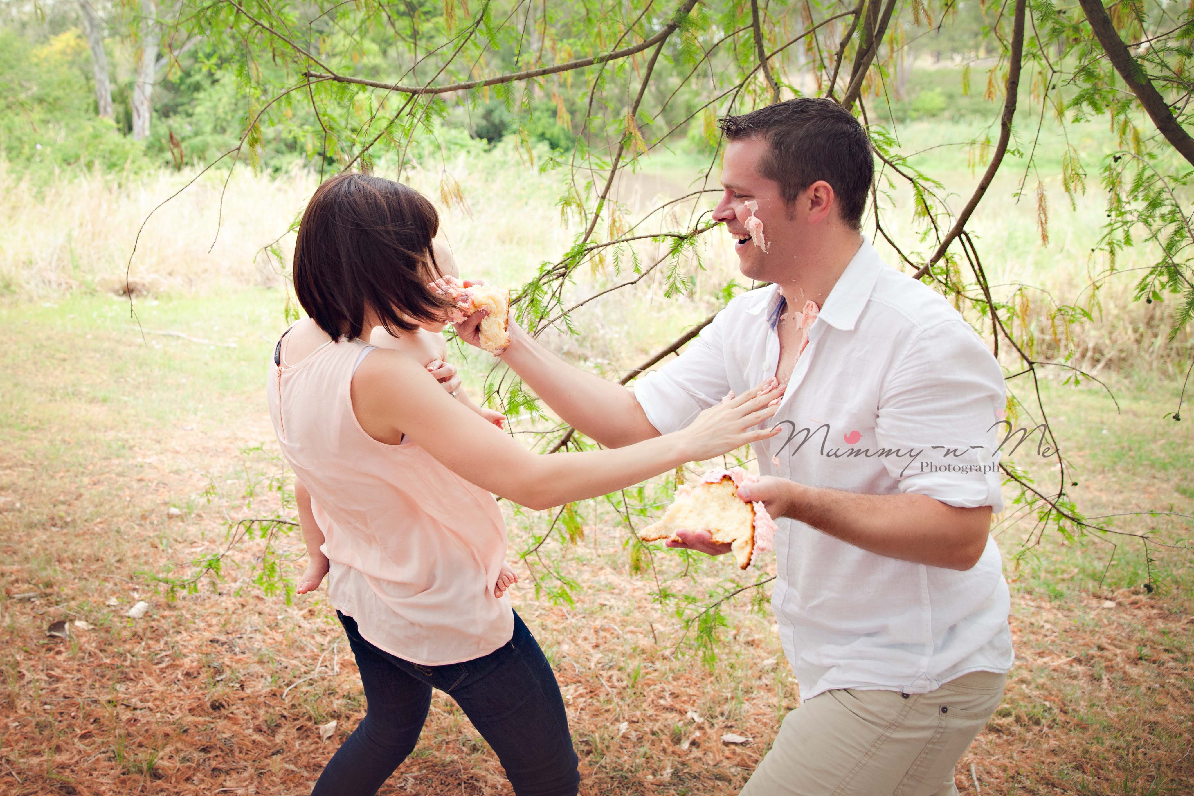 food fight girl with family Brisbane Cake Smash Photographer