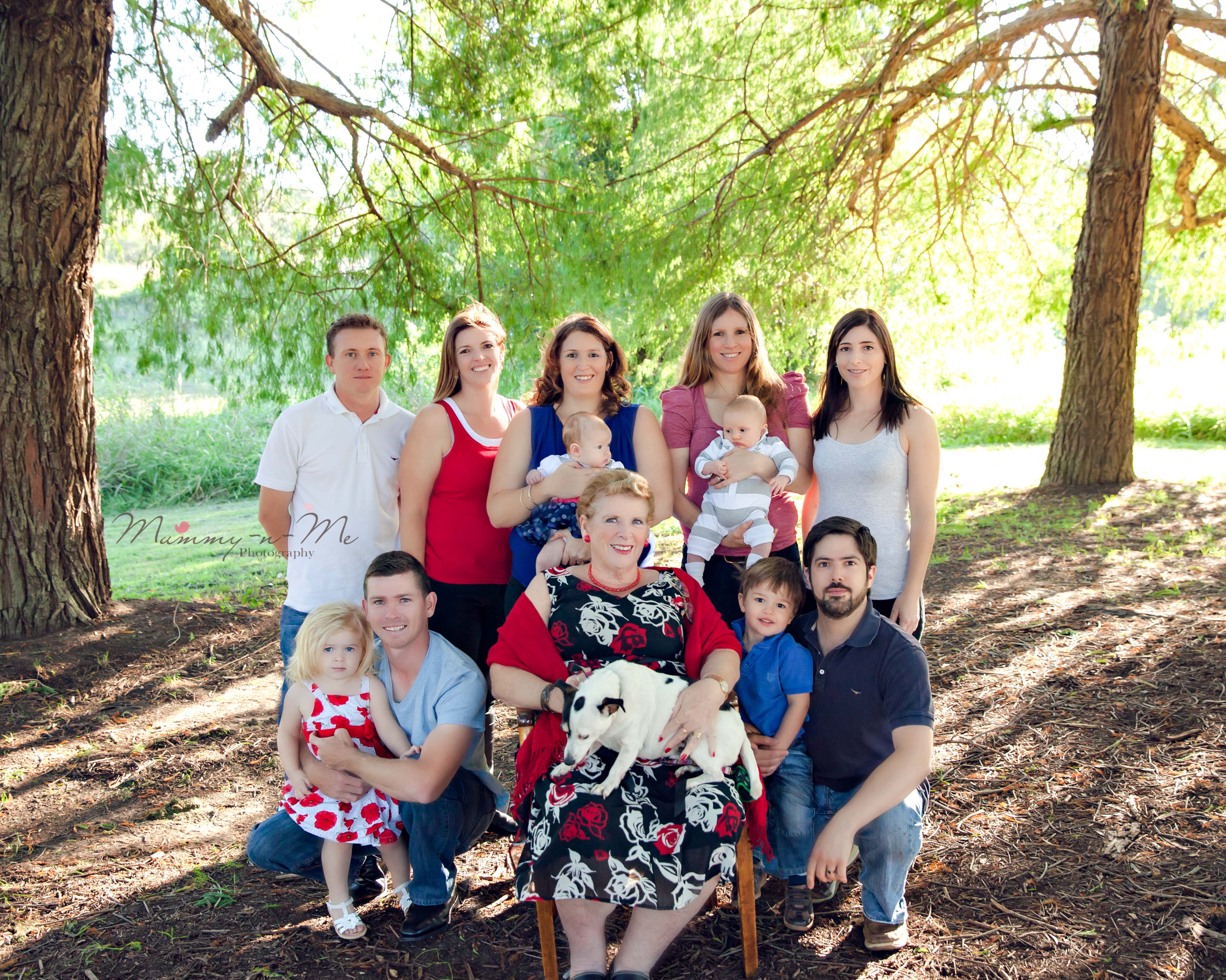Extended family in park Brisbane family child newborn photographer